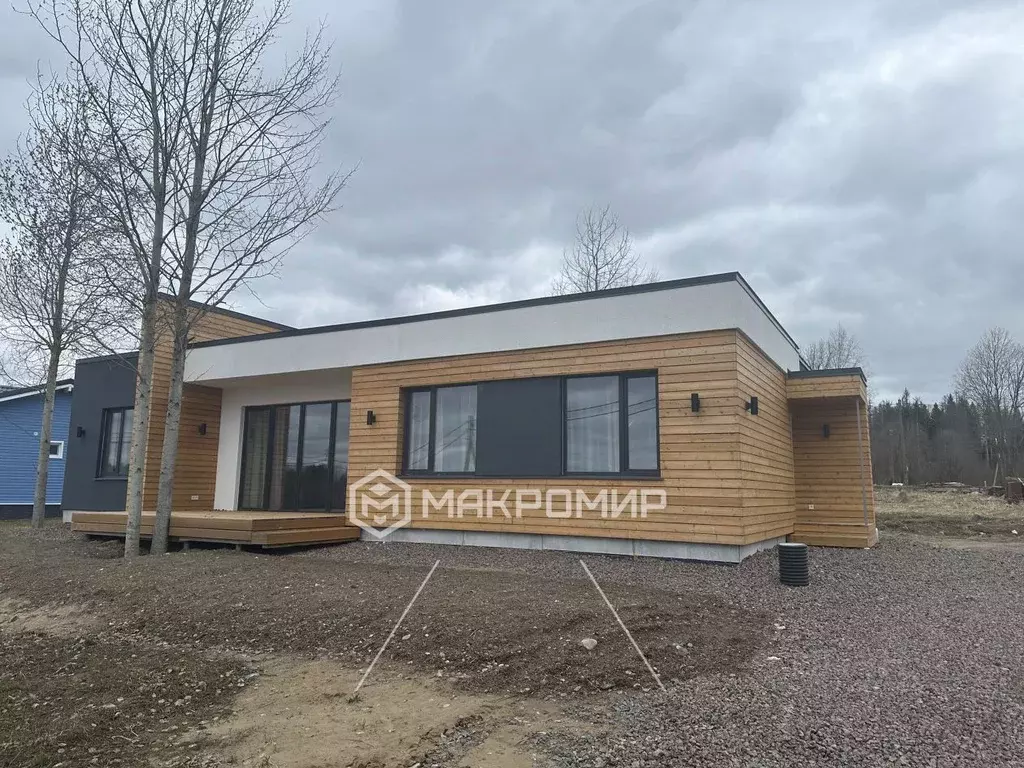 Дом в Ленинградская область, Выборгский район, Рощинское городское ... - Фото 0