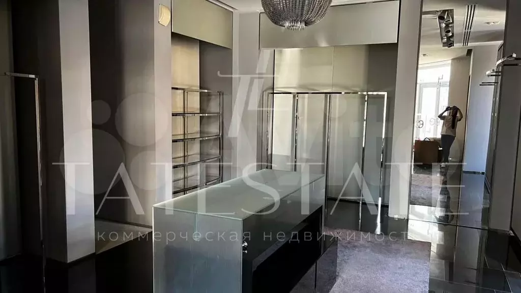 Уникальное торговое помещение 289 кв м в историческом центре - Фото 1