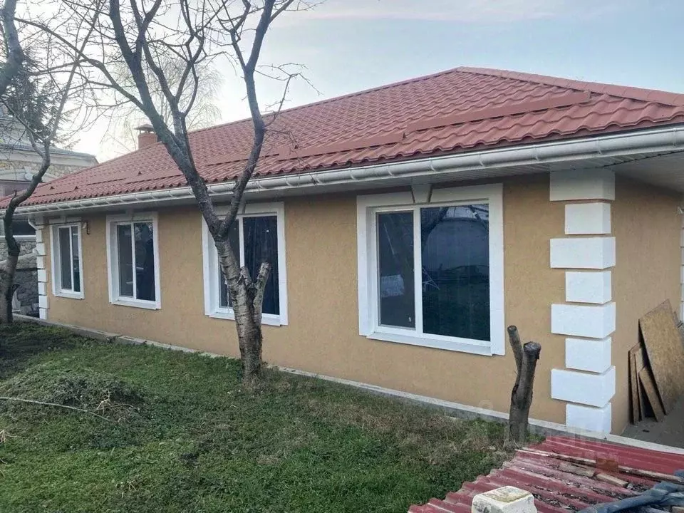 Дом в Крым, Симферополь ул. Абдуль Тейфук (80 м) - Фото 1