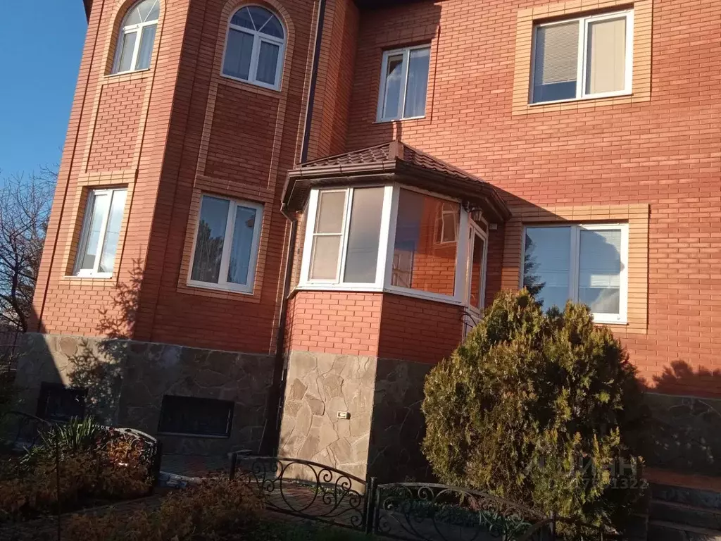 Дом в Ростовская область, Ростов-на-Дону Благодатная ул. (320 м) - Фото 0