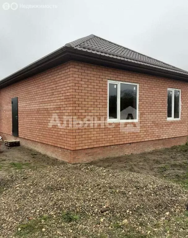 Дом в Усть-Лабинск, улица имени Алексея Бабенко (80 м) - Фото 1