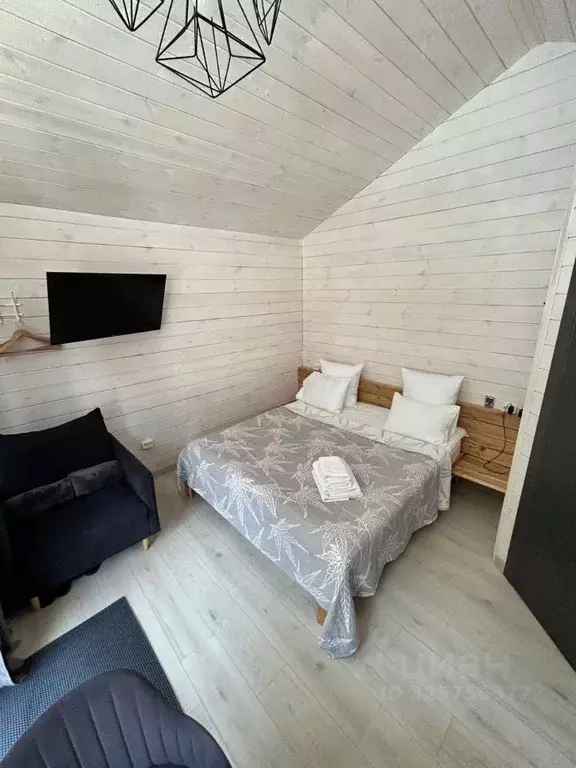 Дом в Карачаево-Черкесия, Зеленчукский район А-156, 67-й км (17 м) - Фото 1