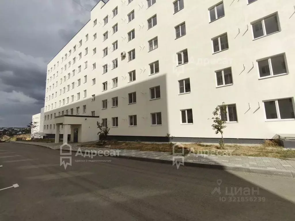 3-к кв. Волгоградская область, Волгоград ул. Ломоносова, 81 (61.4 м) - Фото 1