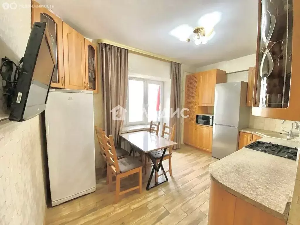 2-комнатная квартира: Строитель, улица Победы, 10Г (61.9 м) - Фото 2