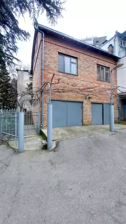 Гараж в Крым, Ялта ул. Красноармейская, 37 (141 м) - Фото 2