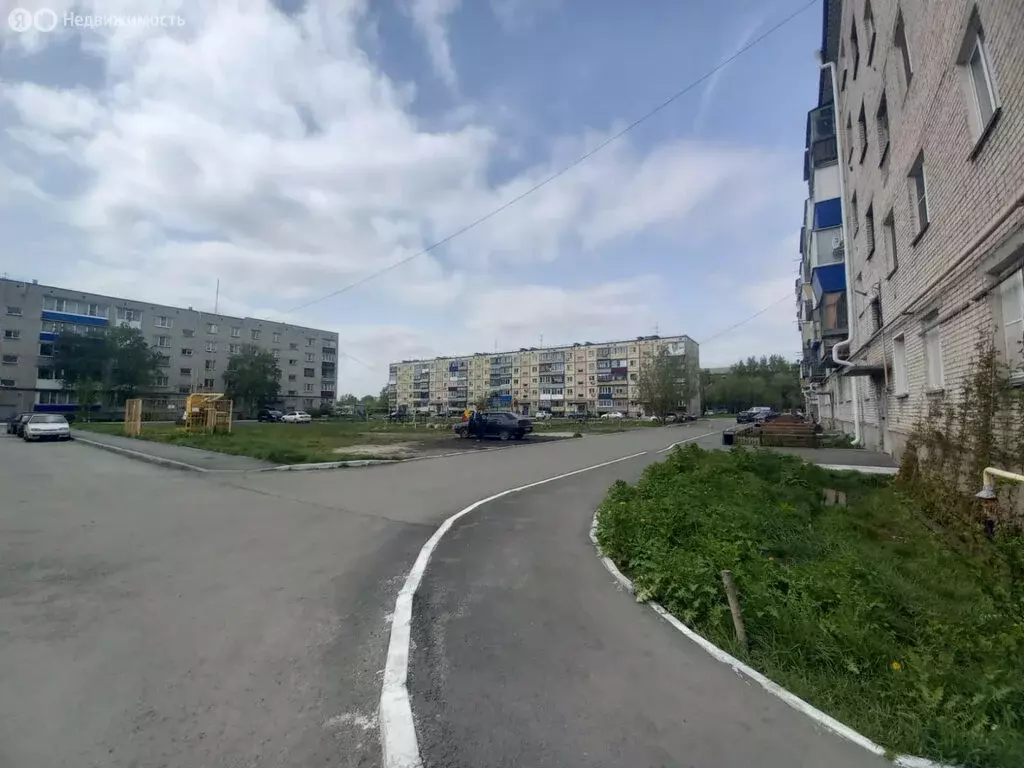 4-комнатная квартира: Курган, улица Пугачёва, 95 (61.8 м) - Фото 0