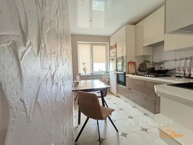 3-к кв. Волгоградская область, Волгоград бул. 30-летия Победы, 16 ... - Фото 1