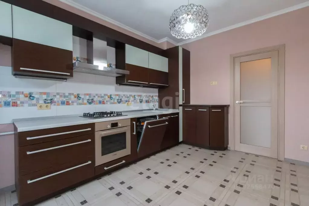 3-к кв. Калининградская область, Калининград ул. Белинского, 44 (93.0 ... - Фото 1