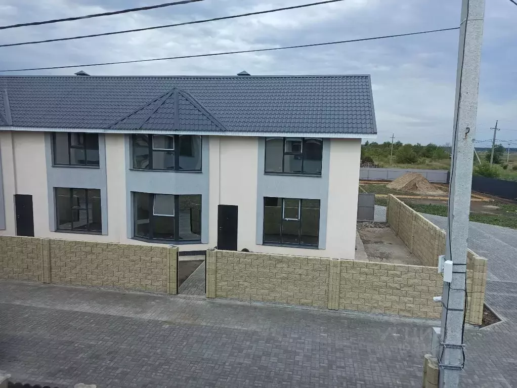 Таунхаус в Самарская область, Ставропольский район, с. Подстепки . - Фото 1