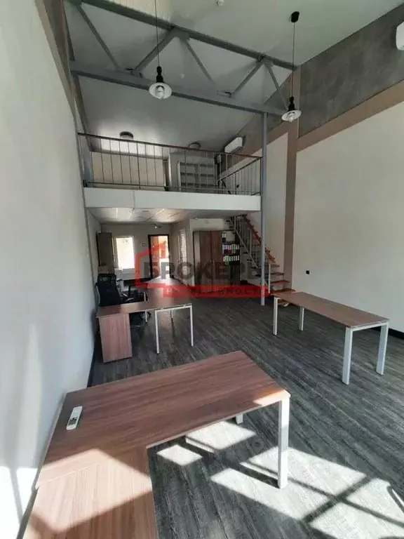 Офис в Севастополь ул. Портовая, 17 (70 м) - Фото 2