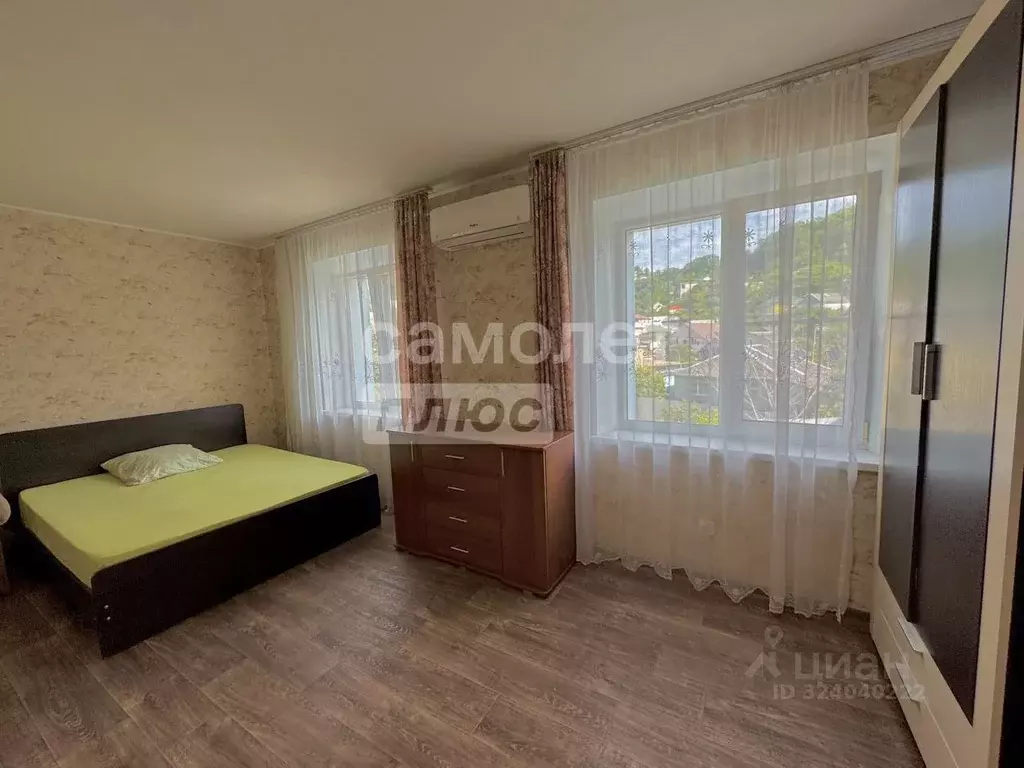 1-к кв. Краснодарский край, Туапсе Сочинская ул., 86 (55.0 м) - Фото 1
