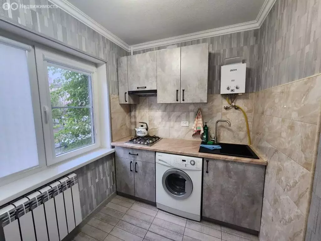 1-комнатная квартира: Владикавказ, улица Джанаева, 55 (29.1 м) - Фото 0