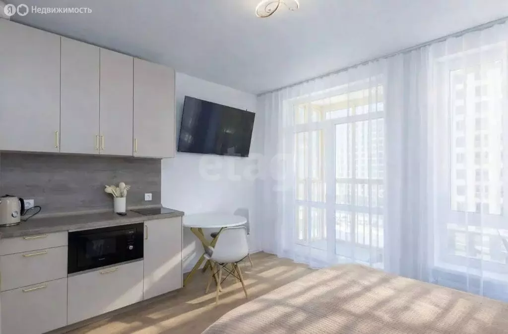 Квартира-студия: Тюмень, улица Юрия Рогачева, 11к2 (22 м) - Фото 2