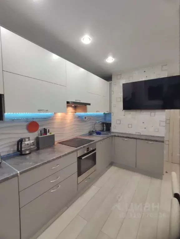 3-к кв. Тюменская область, Тюмень ул. Мельникайте, 34к1 (80.2 м) - Фото 2