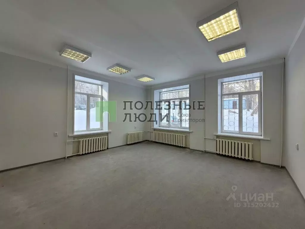 Офис в Кировская область, Киров ул. Азина, 49 (640 м) - Фото 0
