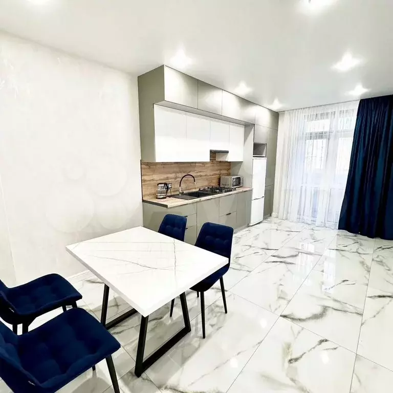 2-к. квартира, 55 м, 3/3 эт. - Фото 0