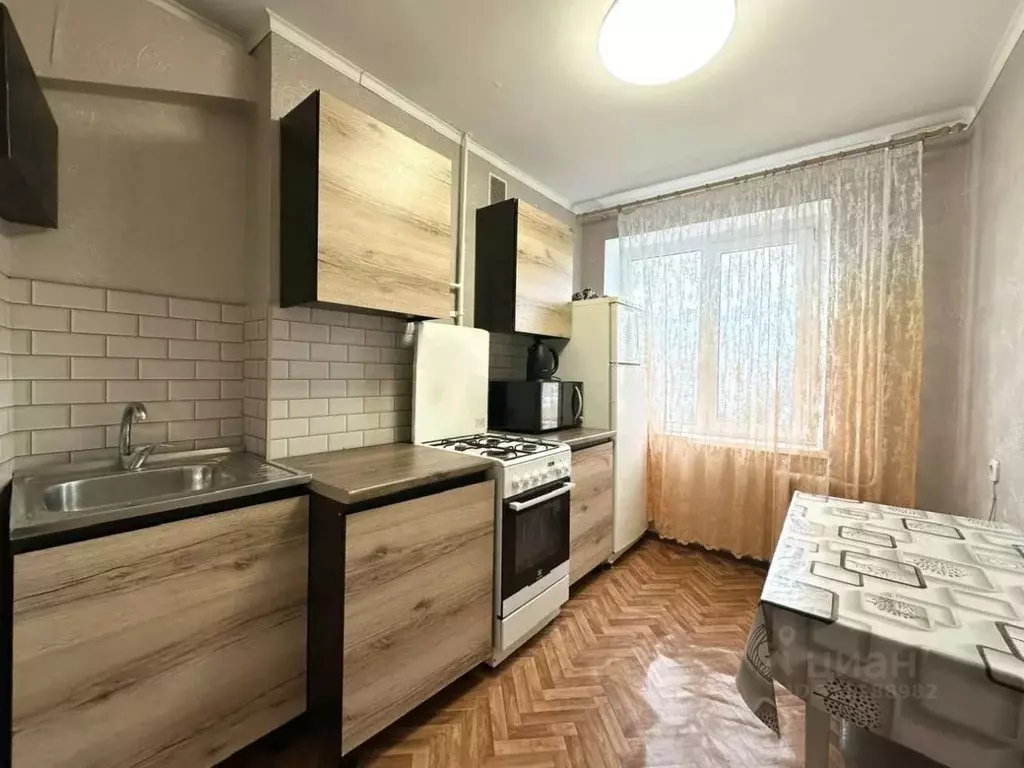 3-к кв. Башкортостан, Уфа ул. Гафури, 19 (52.4 м) - Фото 1