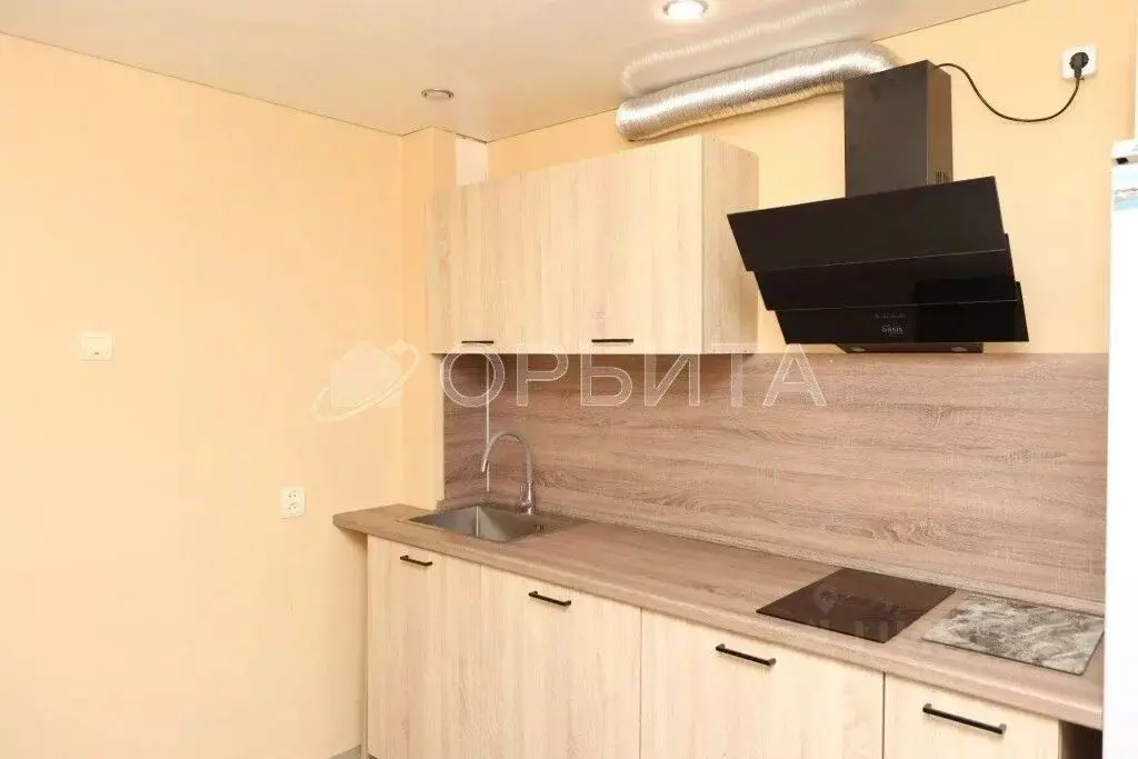 3-к кв. Тюменская область, Тюмень ул. Дружбы, 157 (58.3 м) - Фото 2