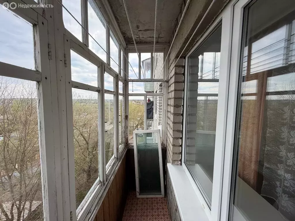 3-комнатная квартира: Александров, улица Энтузиастов, 1 (55.6 м) - Фото 1