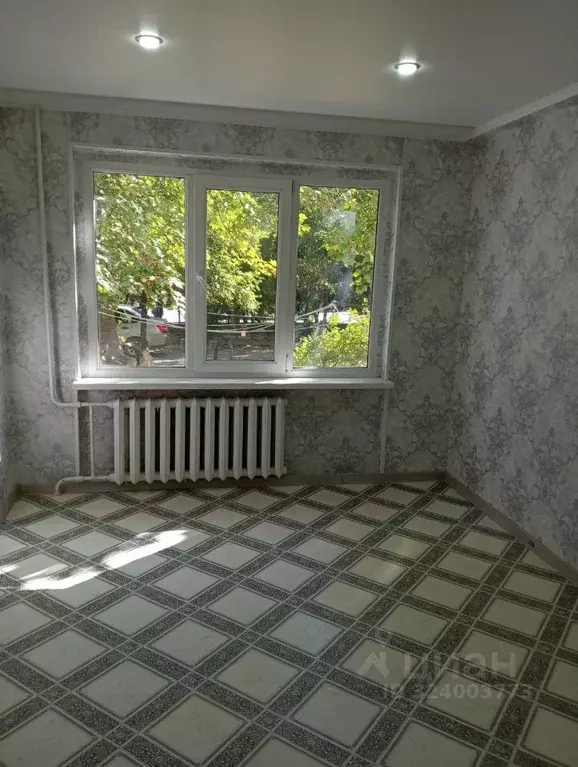 2-к кв. Карачаево-Черкесия, Черкесск ул. Космонавтов, 10 (32.8 м) - Фото 1