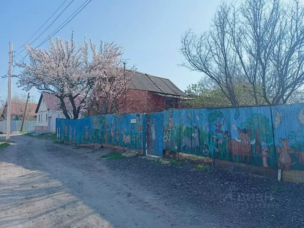 Дом в Астраханская область, Астрахань ул. 1-я Железнодорожная, 55 (63 ... - Фото 1