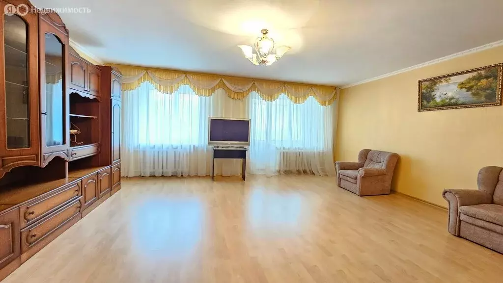 4-комнатная квартира: Октябрьский, улица Кортунова, 6 (125.8 м) - Фото 2