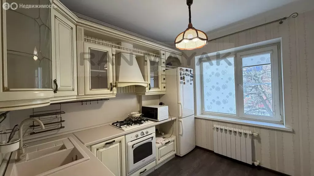 3-комнатная квартира: Майкоп, улица 8 Марта, 22 (61.6 м) - Фото 1