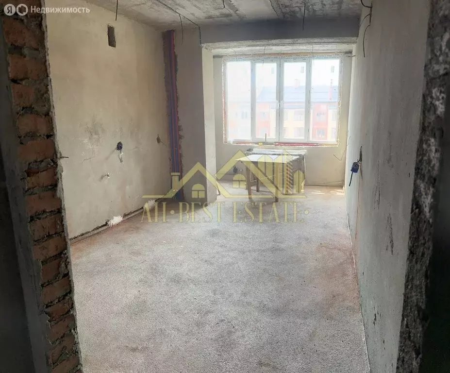 5-комнатная квартира: Владикавказ, улица Курсантов-Кировцев, 29к1 (130 ... - Фото 1