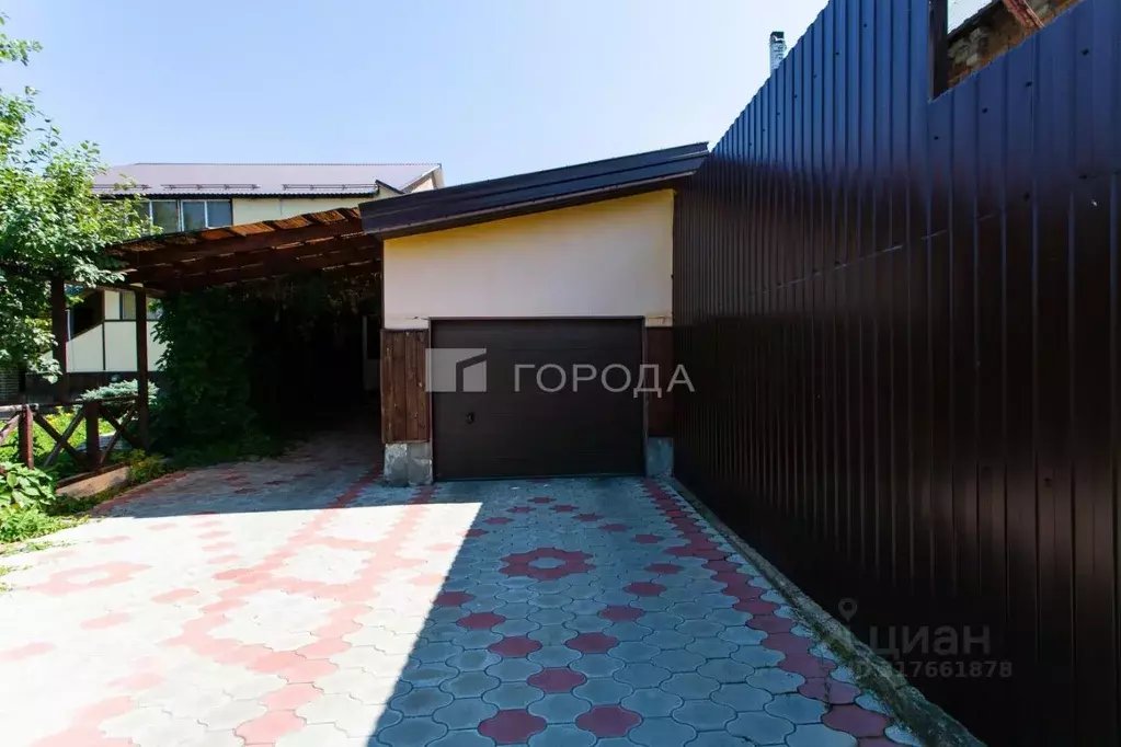 Дом в Новосибирская область, Новосибирск Полтавская ул. (300 м) - Фото 1