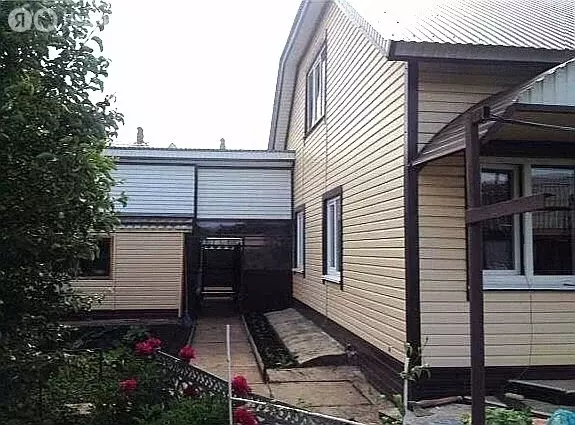 3-комнатная квартира: Дюртюли, улица Шаехзады Бабича, 16 (77.2 м) - Фото 1