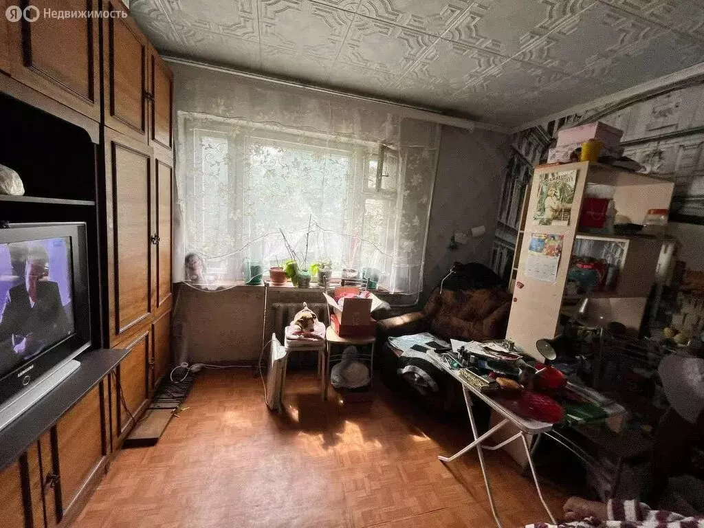 2-комнатная квартира: Тюмень, улица Коммунаров, 39 (46 м) - Фото 1