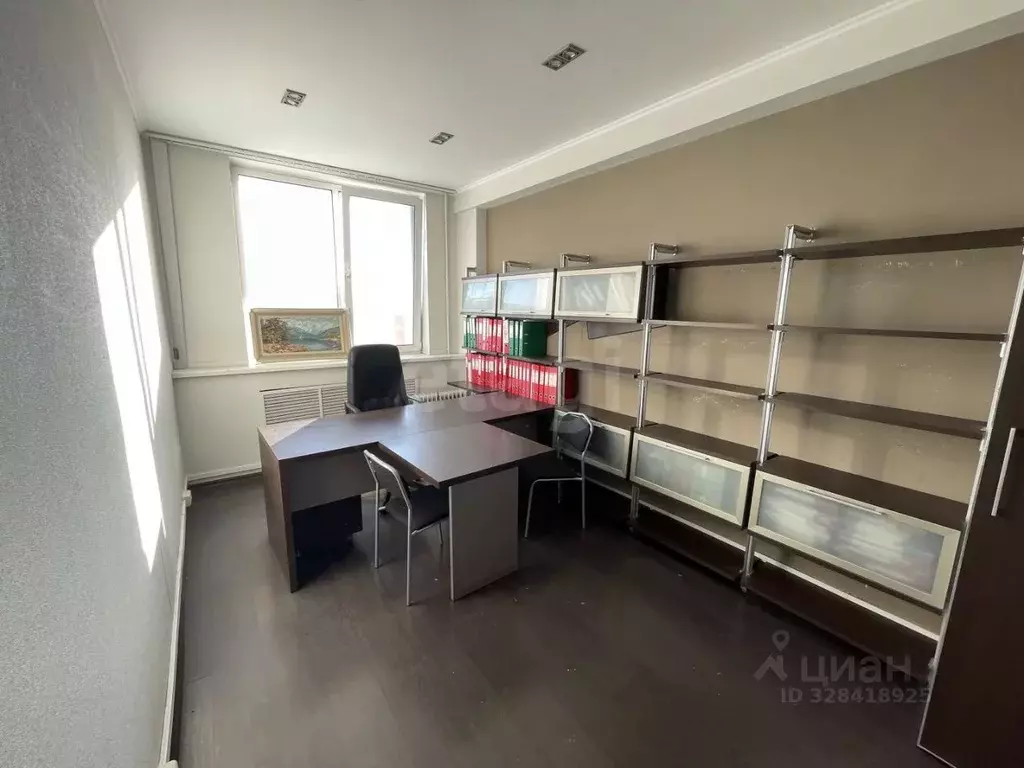 Офис в Чувашия, Чебоксары просп. И.Я. Яковлева, 3 (235 м) - Фото 1