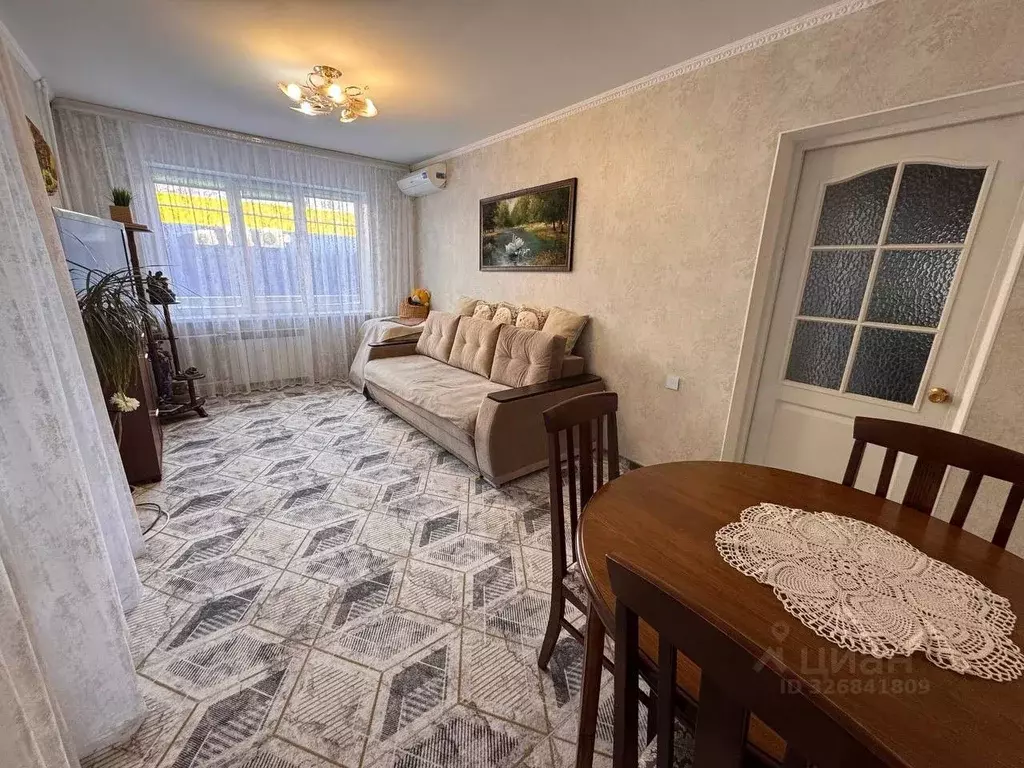 2-к кв. Омская область, Омск ул. Куйбышева, 142 (52.0 м) - Фото 1