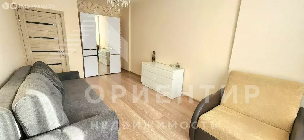 1-комнатная квартира: Екатеринбург, улица Краснолесья, 137 (39.2 м) - Фото 2