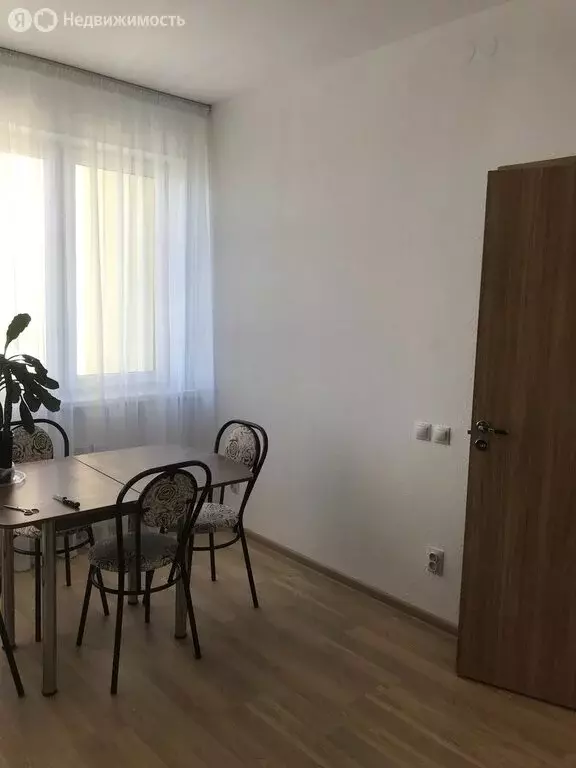 Квартира-студия: Екатеринбург, улица Репина, 66 (30 м) - Фото 0