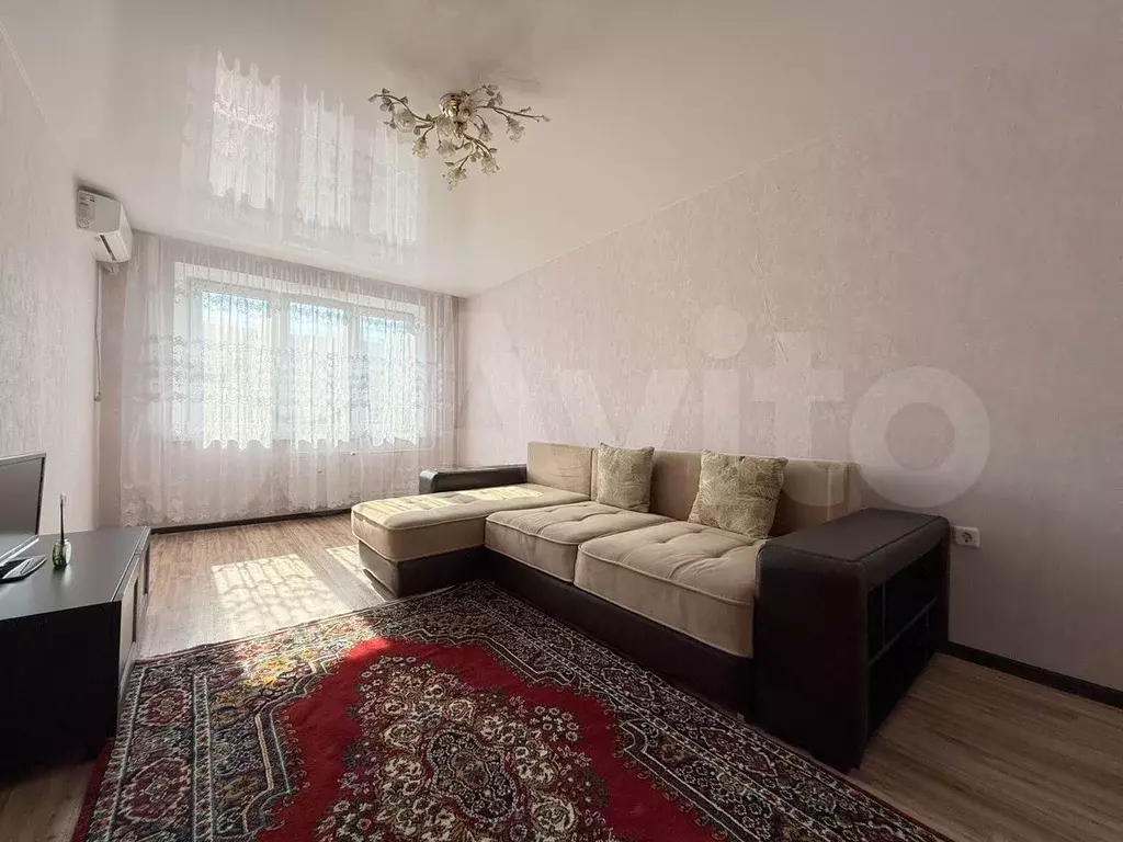 1-к. квартира, 40 м, 16/18 эт. - Фото 1