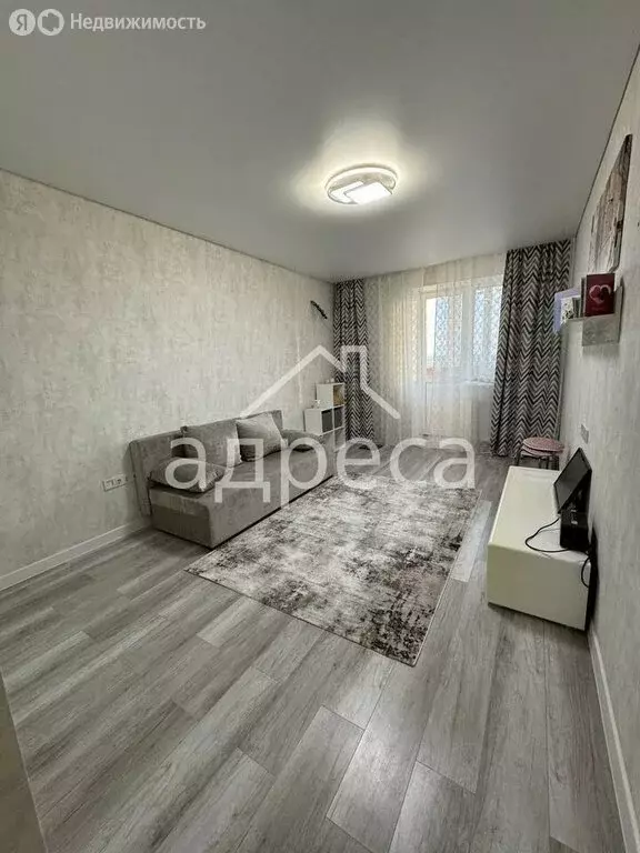 3-комнатная квартира: Самара, улица Петра Алабина, 6 (106 м) - Фото 0