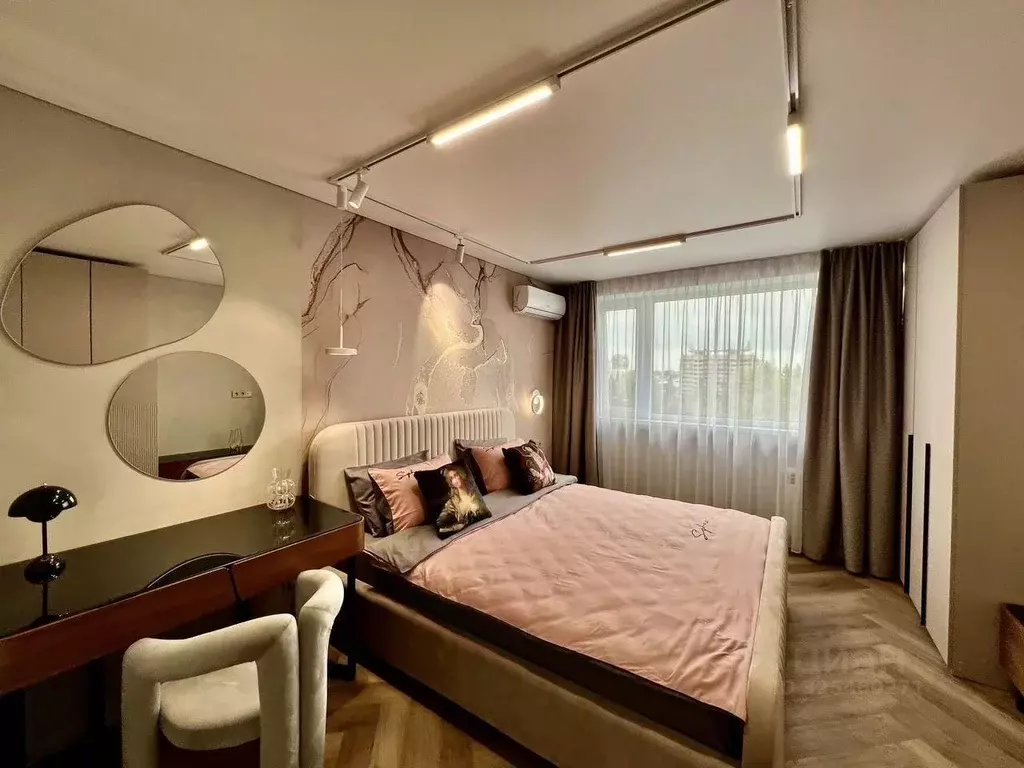 2-к кв. Краснодарский край, Сочи Центральный мкр, ул. Роз, 82 (55.0 м) - Фото 1