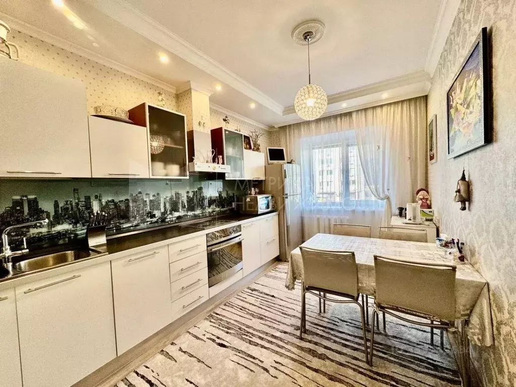 3-к кв. Тюменская область, Тюмень ул. Республики, 86к1 (85.5 м) - Фото 1