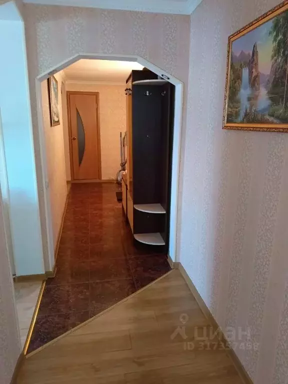 3-к кв. Крым, Щелкино Ленинский район, 1-й мкр, 33 (68.0 м) - Фото 0