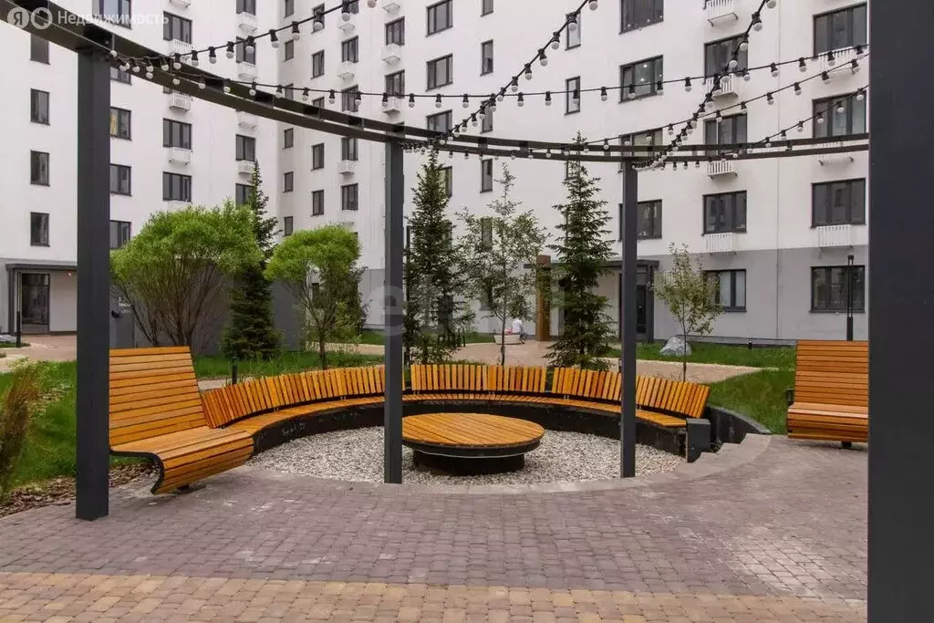 2-комнатная квартира: Тюмень, улица Республики, 204к11 (69.6 м) - Фото 1