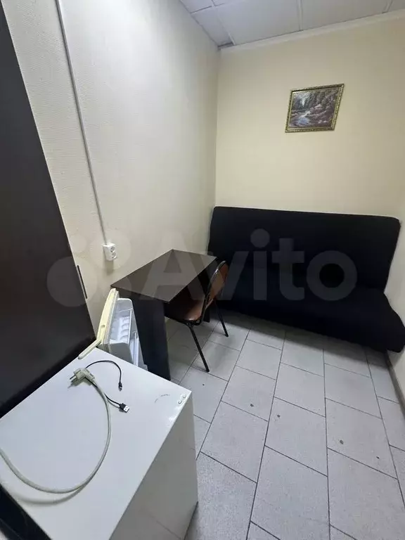 Комната 8 м в 2-к., 2/4 эт. - Фото 0