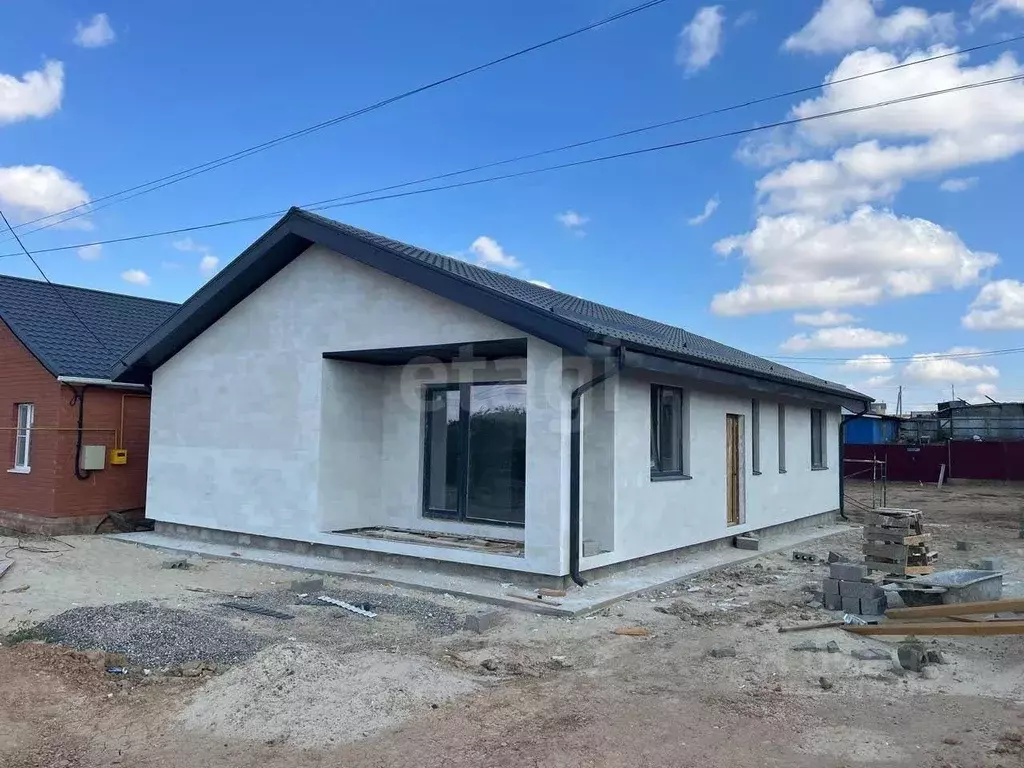 Дом в Калмыкия, Элиста Ковыльная ул., 10 (115 м) - Фото 1