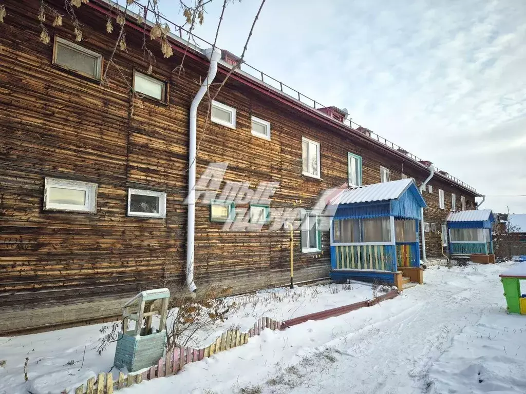 3-к кв. Омская область, Омский район, Новотроицкое с/пос, с. ... - Фото 1