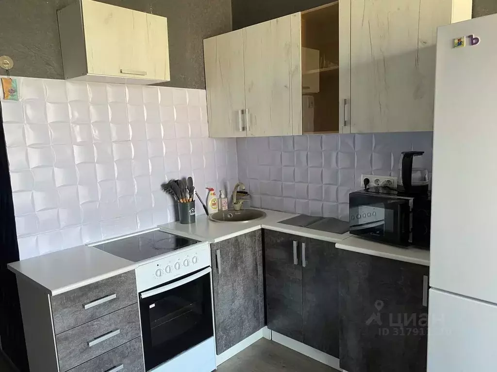 Студия Приморский край, Владивосток Стрелковая ул., 18к2 (28.0 м) - Фото 1