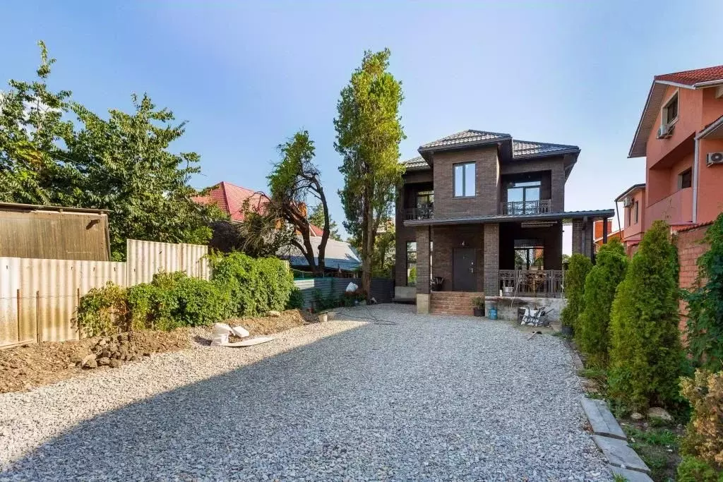 Дом в Краснодарский край, Краснодар ул. Михаила Власова, 280 (227 м) - Фото 2