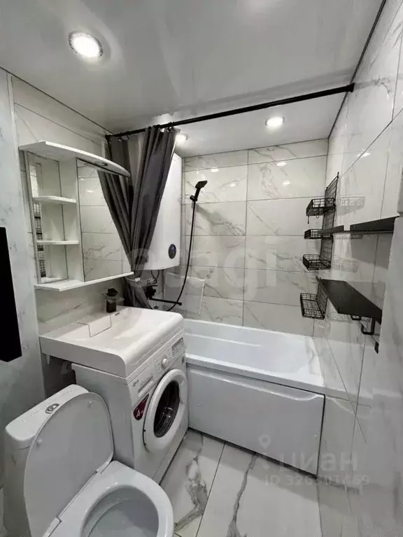 2-к кв. Сахалинская область, Холмск Молодежная ул., 10 (44.4 м) - Фото 1