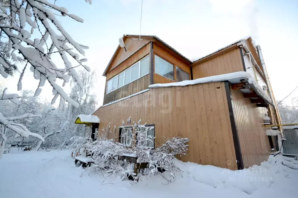 Дом в Саха (Якутия), Якутск ул. Валерия Керемясова, 37 (220 м) - Фото 1
