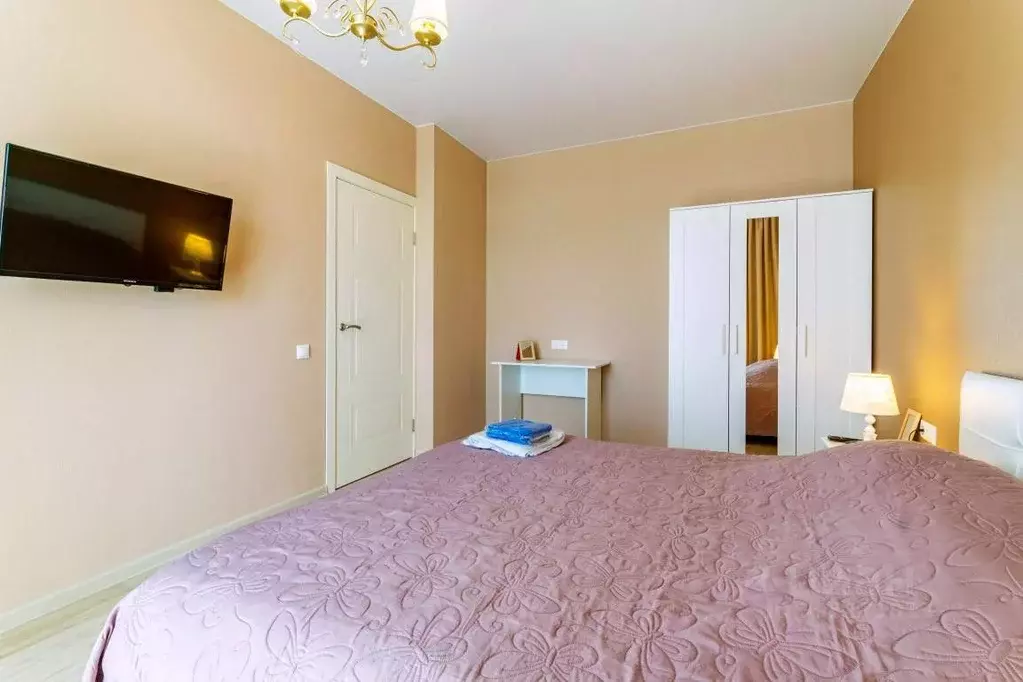 1-к кв. Свердловская область, Екатеринбург ул. Азина, 22/2 (43.0 м) - Фото 1