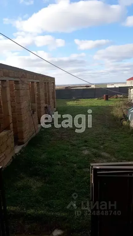 Дом в Крым, Черноморский район, Окуневское с/пос, с. Громово ул. ... - Фото 1